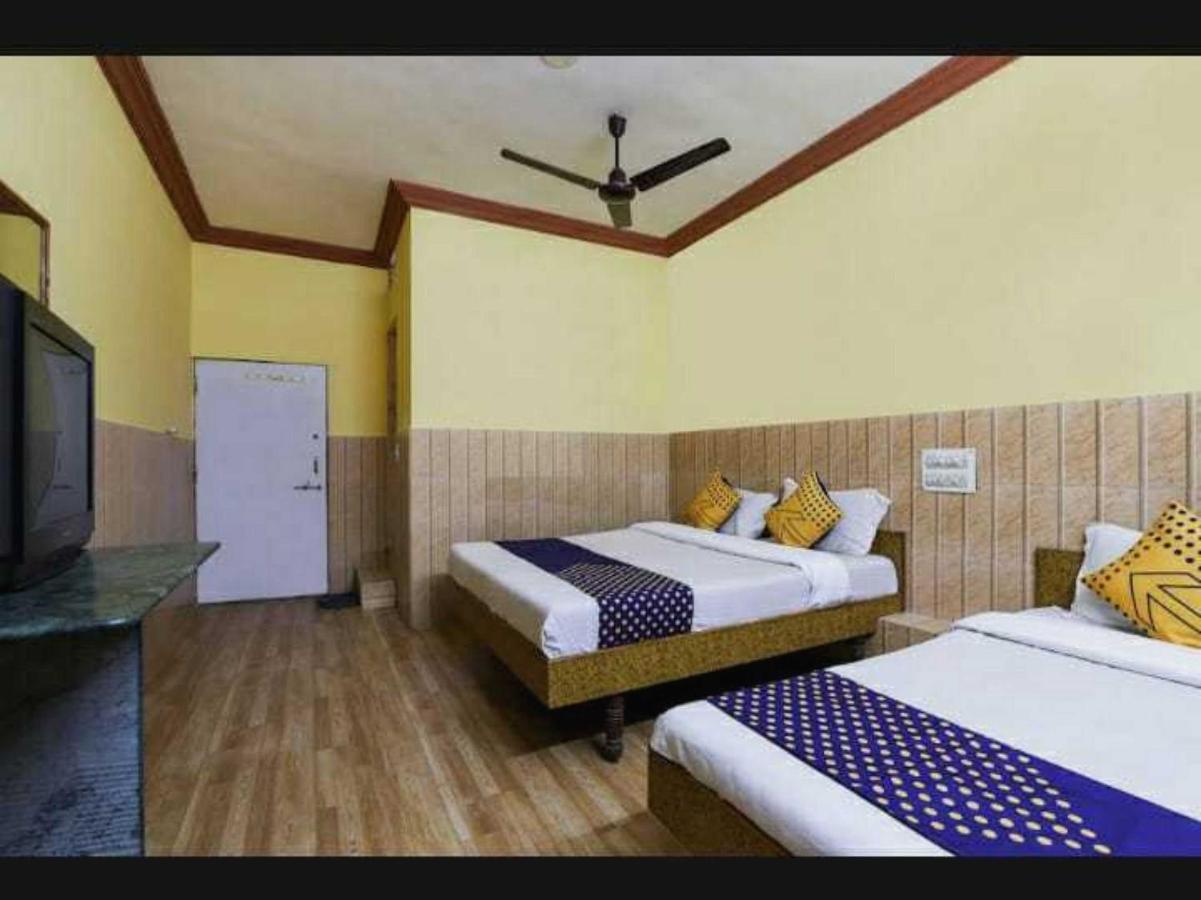 SPOT ON 65470 Hotel Apsara Guest House Ahmedabad Exterior foto
